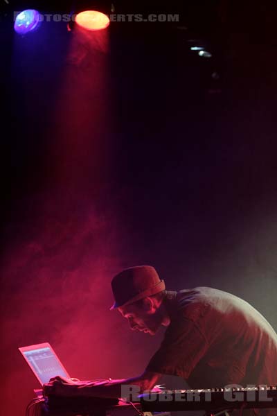 LE CHAPELIER FOU - 2009-10-06 - PARIS - La Maroquinerie - 